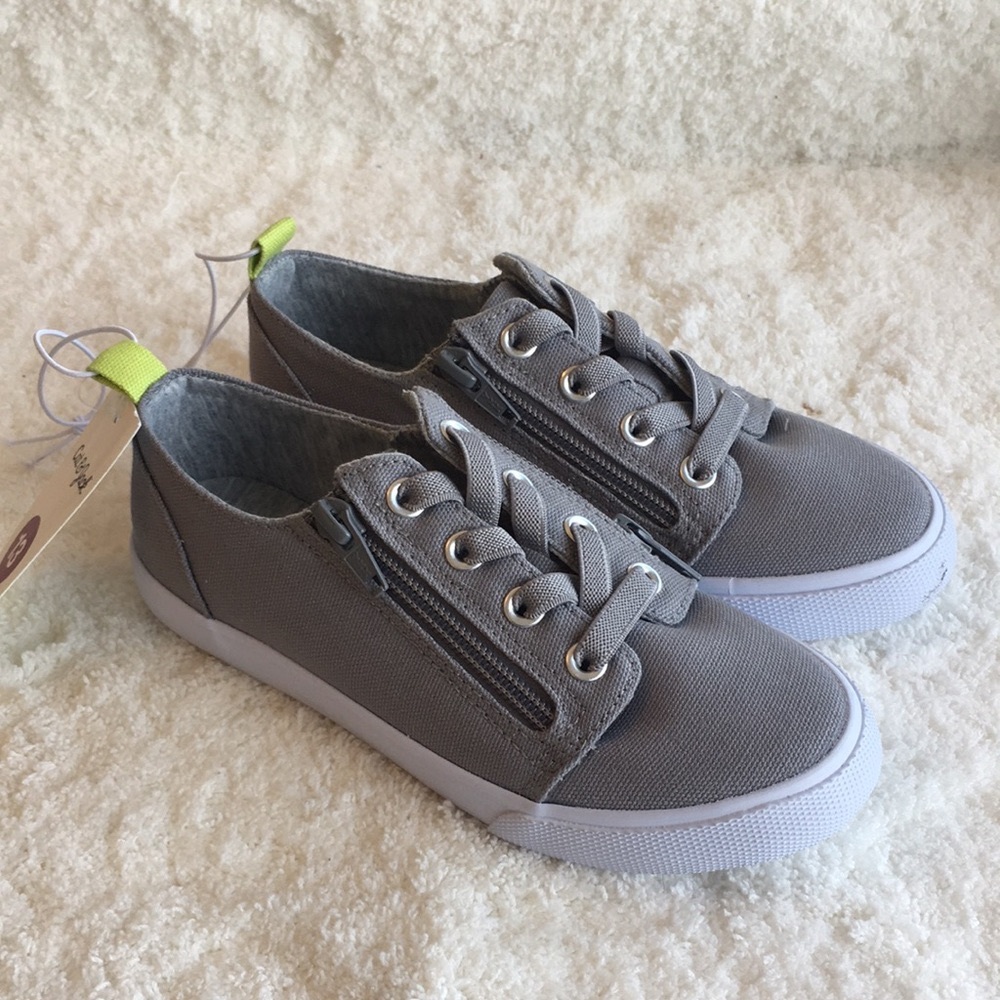 Cat & Jack zipper sneakers